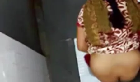 Busty Latin vẻ đẹp Emma hút một lớn tinh ranh pim sec thu