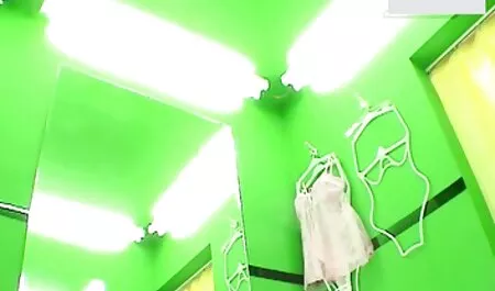 Một sec thú trẻ chó cái được fucked cứng trong cô ấy chật L. và đít