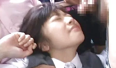 Trưởng thành và nghiêm ngặt kinh doanh phụ nữ sec cho choi nguoi với kính Hotly hút một người đàn ông vòi nước và liếm quả bóng