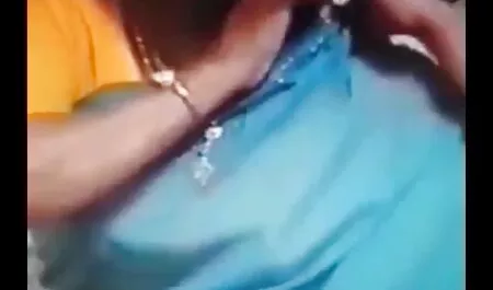 Hình xăm trưởng thành sluts có hoang dại lesbian quái ngay trong sec thu 2013 những nơi làm việc