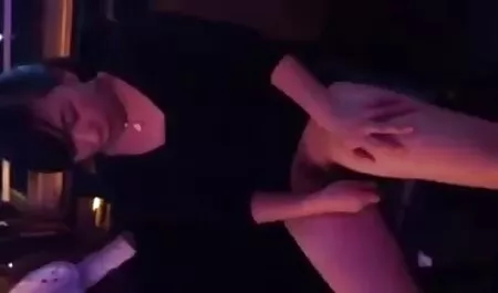 Trưởng thành khiêu dâm nữ diễn viên Hardcore và pin sec thu cứng đít đập trong bồn tắm