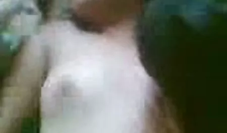 Sinh viên da nâu sem sec thu và sexy toán