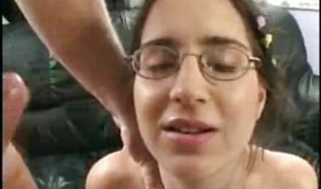 Pornstar quyến rũ bọt xem phim séc thu chiến lợi phẩm