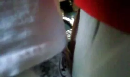 Một trưởng thành khiêu dâm ngôi sao quyến rũ một bạn trai với một ngon miệng đít và chị với phim sec nguoi dit ngua anh ta