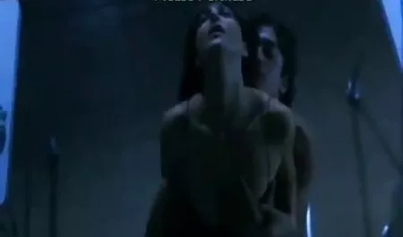 Ướt cunts của trẻ đồng tính nữ đã sẵn sàng đến Hãy từ thâm nhập phjm sec thu bên trong khéo léo ngón tay