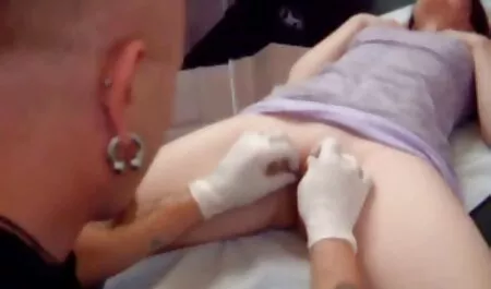 Một cô xem phim sec nguoi va thu gái trẻ đĩ sẽ không sống một ngày mà không có cứng hậu môn tình dục