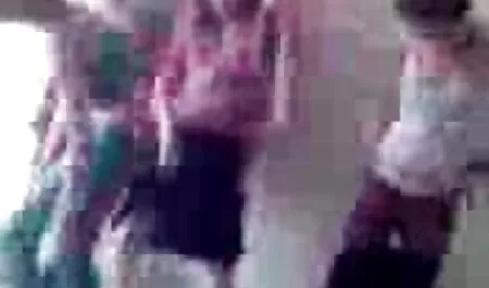 Nóng trưởng thành brunette yêu sec thu choi nguoi đến cưỡi một người đàn ông phallus