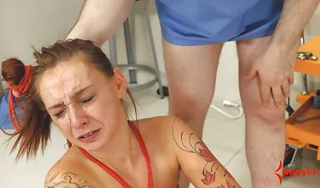 Trẻ secnguoithu da đen phụ nữ Mẹ kiếp của họ pussies với máy rung và bắn trên máy ảnh