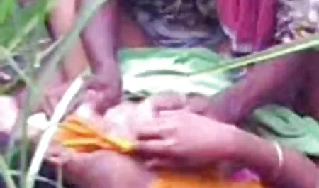Trẻ nhật bản chó cái với một sec nguoi cho lông L. biết làm thế nào để thưởng thức chết tiệt